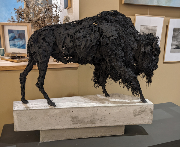 Bison n°2_Chanvre plâtre teinté acier béton 2024 Yann Yvinec - La Chapelle de la Verrerie - rencontres de sculpture 2026 - Fougères