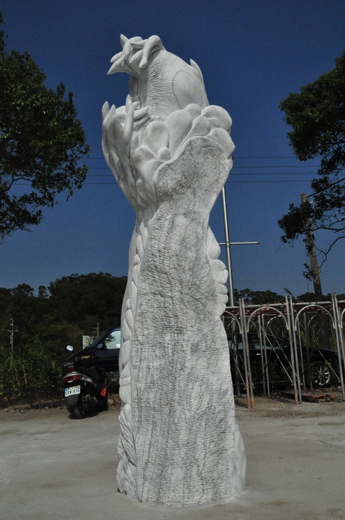 Luzon 2014, marble Hualien (Taiwan) - Xavier Gonzalez - La Chapelle de la Verrerie - Rencontres de sculpture 2026 - Fougères